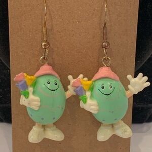 💐5/35 Easter egg character with flower bouquet